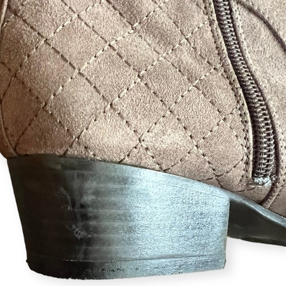 Unisa Vibtech boots booties brown heels Sz 10 M - Picture 6 of 10